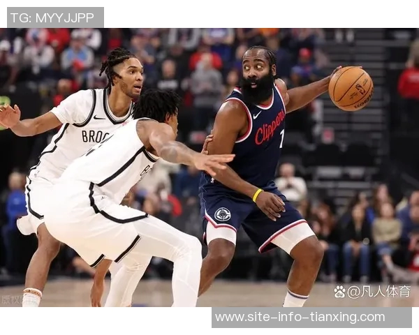 哈登火力全开半场表现惊艳独得22分助球队掌控比赛节奏